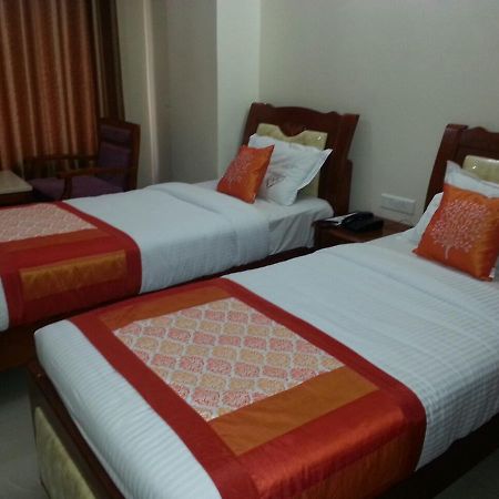 Hotel Shrivalli Residency Chennai Exterior foto